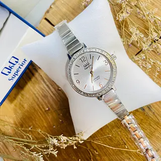 Reloj Q&Q De Dama S18a-504py