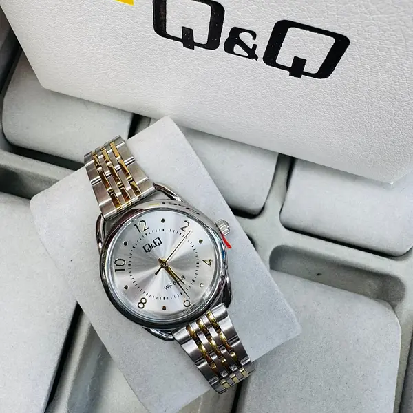 Reloj Q&Q De Dama Q18c-502py