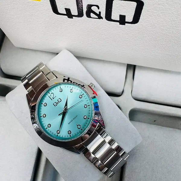 Reloj Q&Q De Dama Q82b-004py -- 003 -- 001