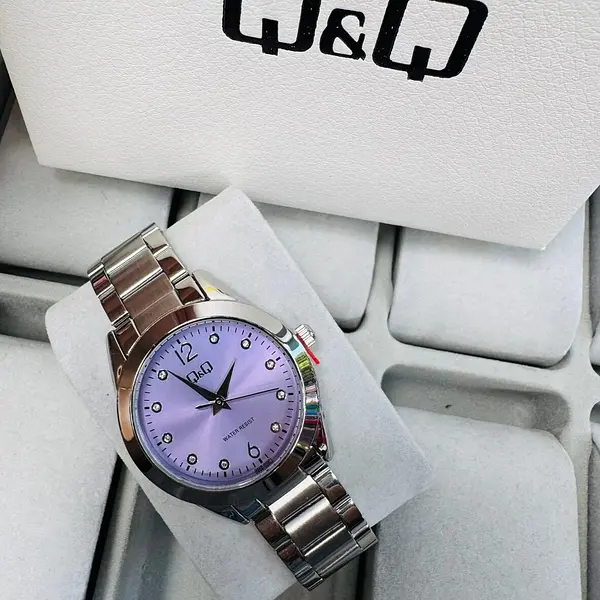 Reloj Q&Q De Dama Q82b-004py -- 003 -- 001