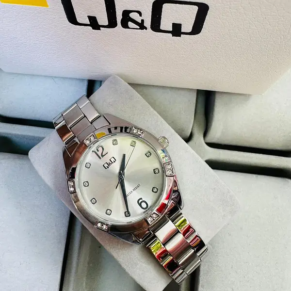 Reloj Q&Q De Dama Q83b-003py -- Q83b-001py