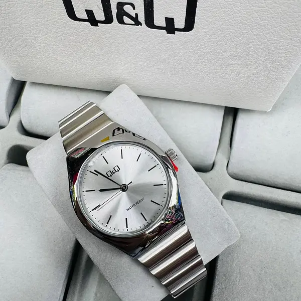 Reloj Q&Q De Dama Q72b-001py - 002 - 003 - 004