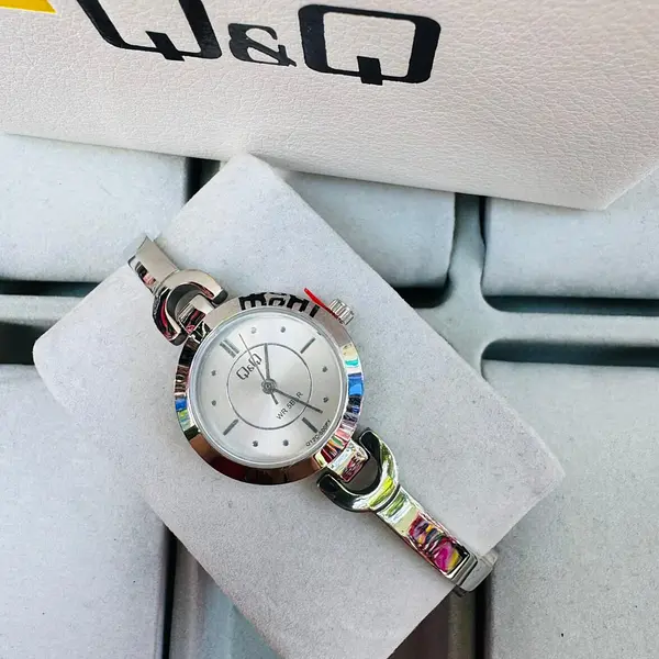 Reloj Q&Q De Dama Q12c-500py