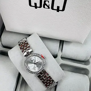 Reloj Q&Q De Dama Q96b-500py