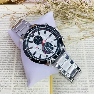 Reloj Curren